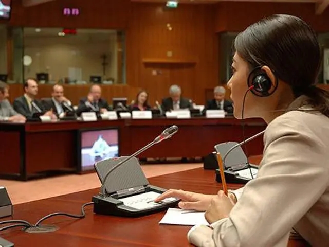 影響同傳設備市場的因素有哪些